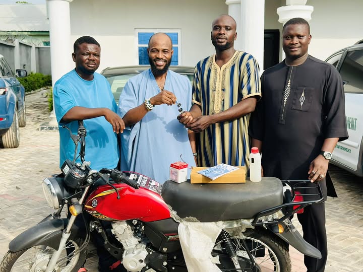 Nihi Gift Kunle Olupinla From Yagba West New Motorcycle, Says Governor Ododo Is His Motivation') }}